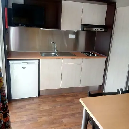 Mira Park אתר קמפינג *